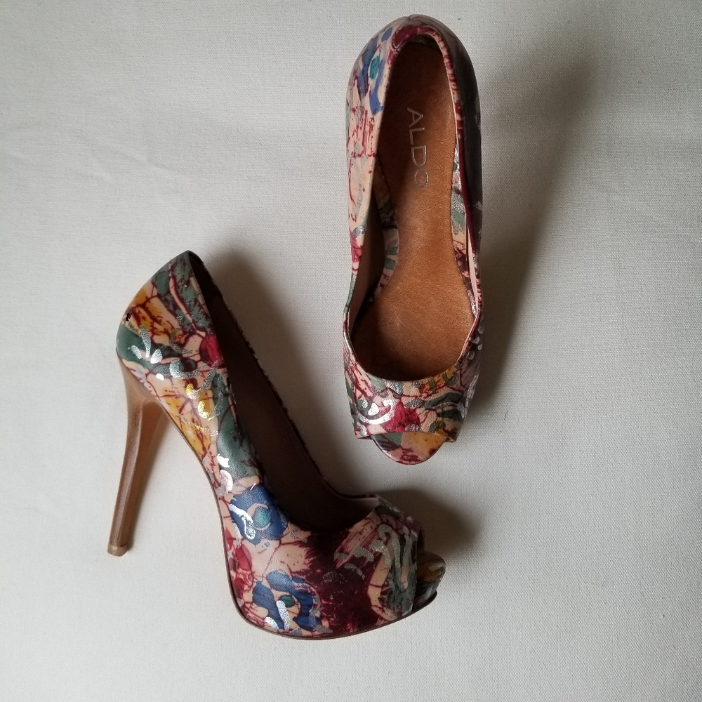 Multi Colour Mural print, platform stilleto